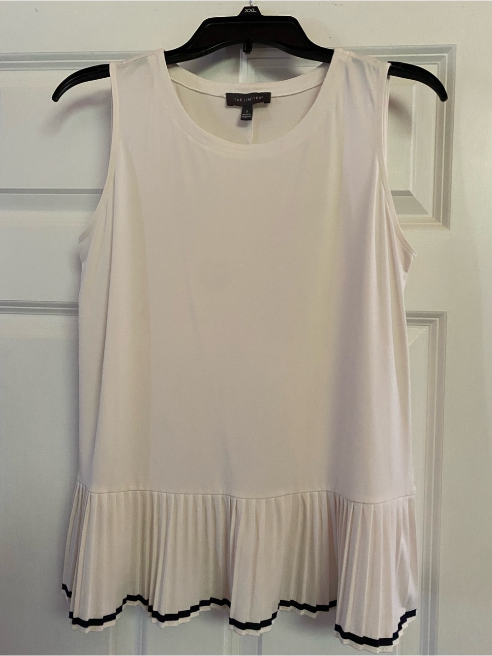 The Limited Cream Sleeveless Pleated-Hem Tank Top with Black Trim